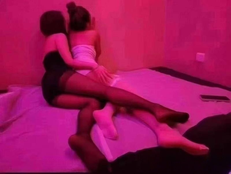 漂亮珊珊解决性问题