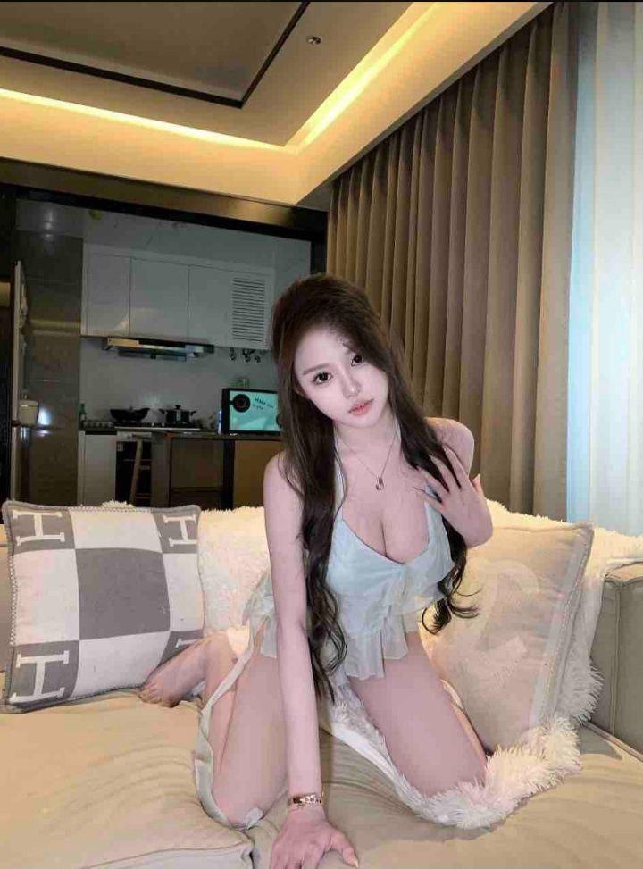知心巨乳御姐