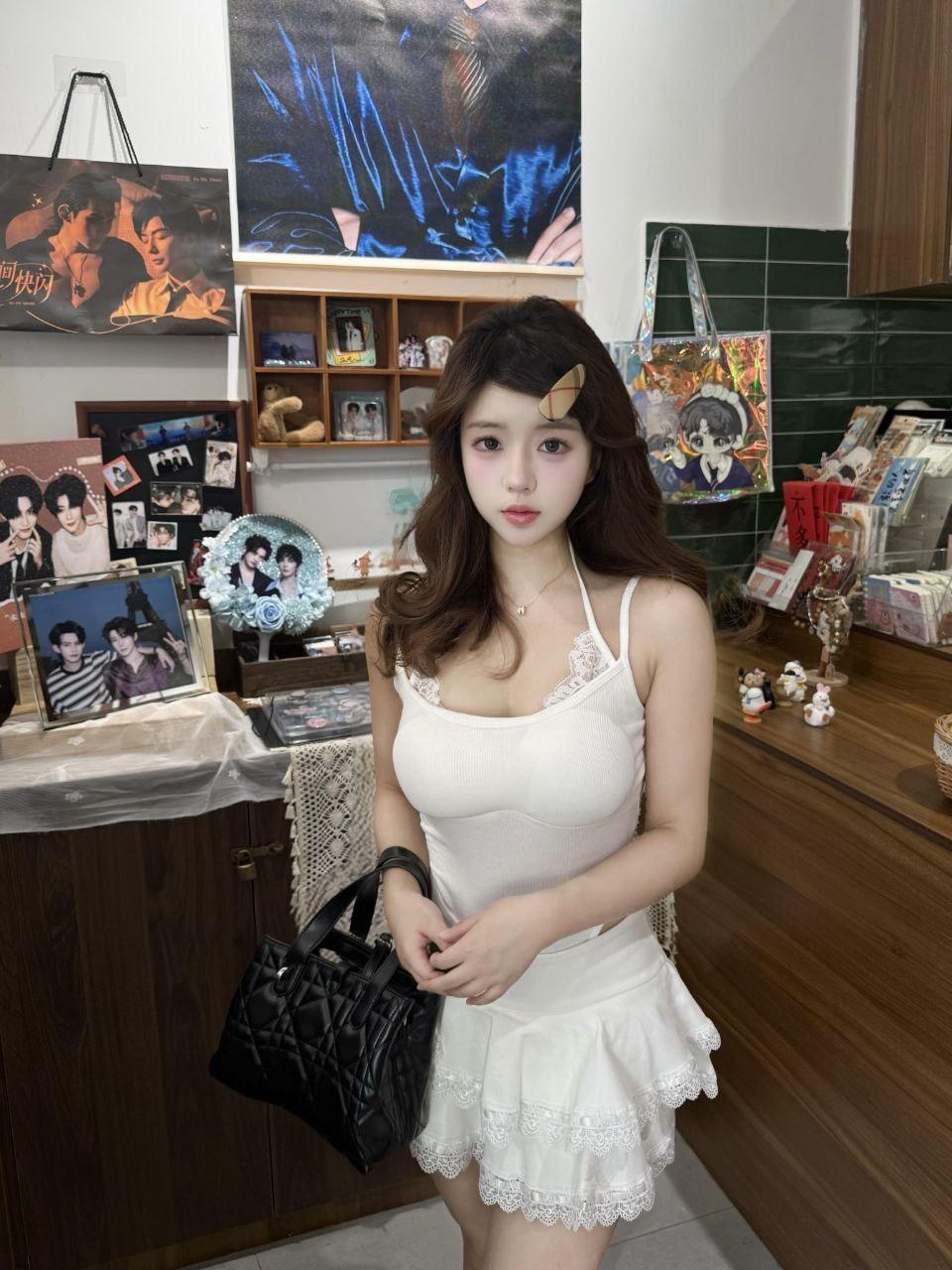 小嫩妹一个