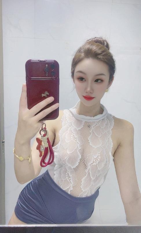 妩媚性感芙冷冷