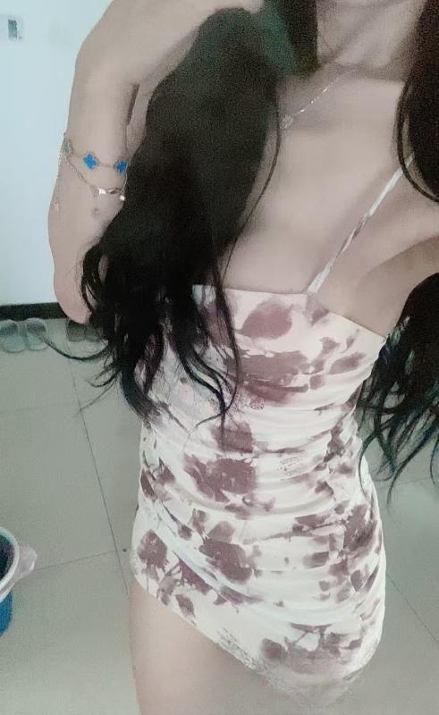 东区妩媚御姐