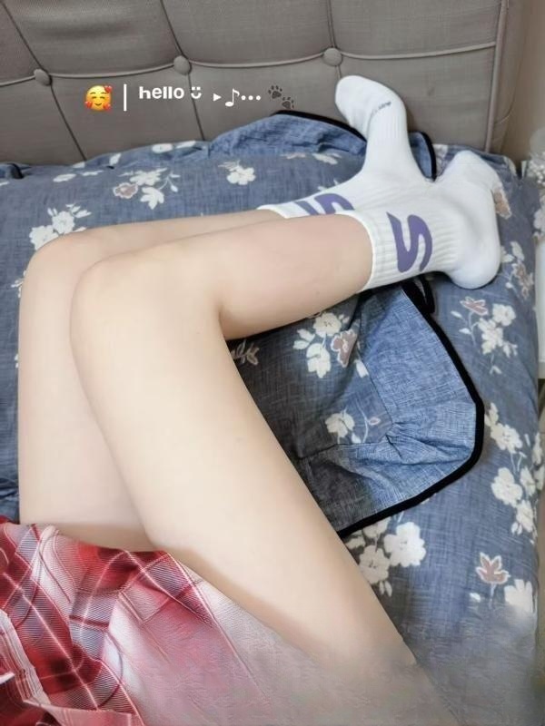 天桥女友小刺猬